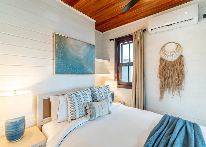Paradise Cottage And Mistico Beach Club Plus Boat Shuttle